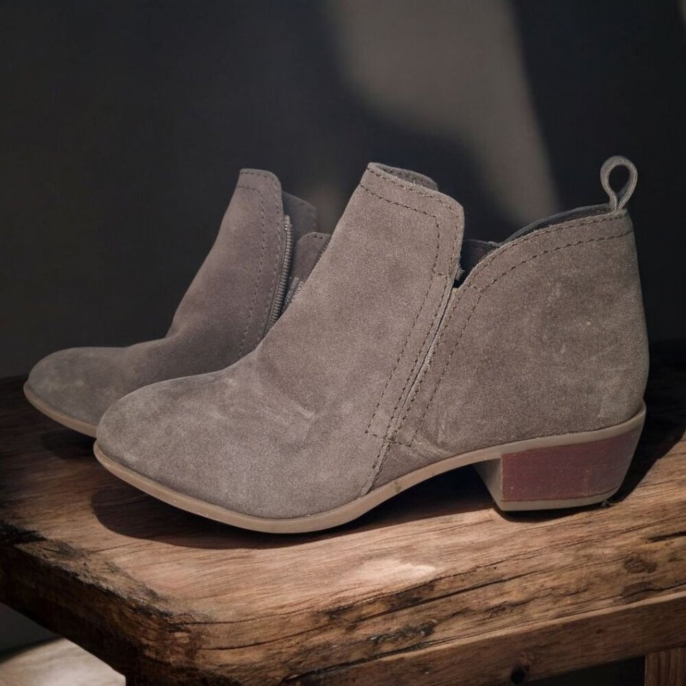 Diba Ankle Booties‎ Low Heel Brown Zip Womens US 6 Faux Suede